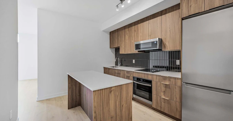 607-2501 Saw Whet Boulevard, Oakville, ON, L6M 5N2 - 3