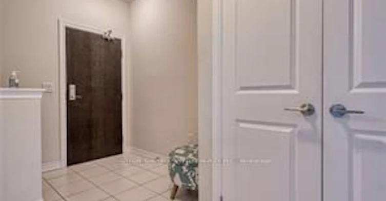 204-272 Georgian Drive, Oakville, ON, L6H 0K4 - 3