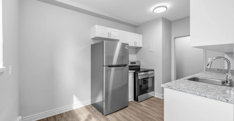 3-2548 Keele Street, Toronto, ON, M6L 2N8 - 4