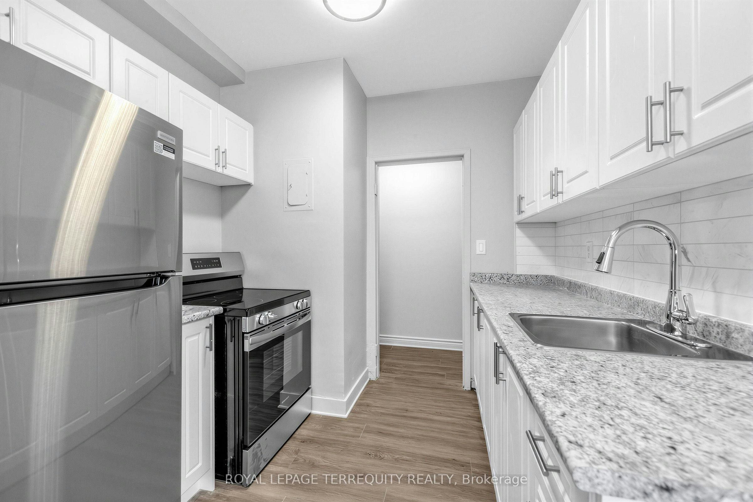3-2548 Keele Street, Toronto, ON, M6L 2N8 - 2