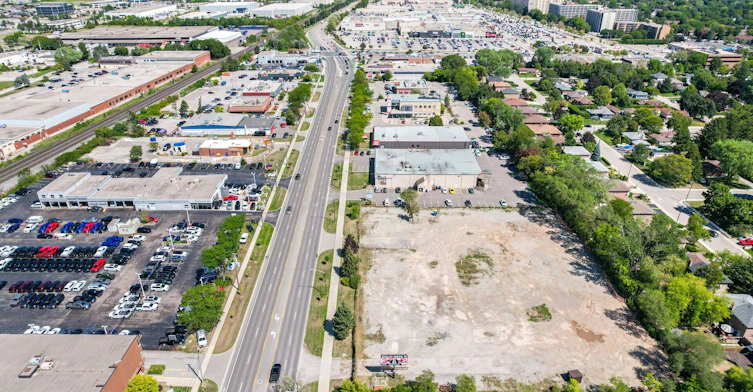 2362 Fairview Street, Burlington, ON, L7R 2E4 - 6