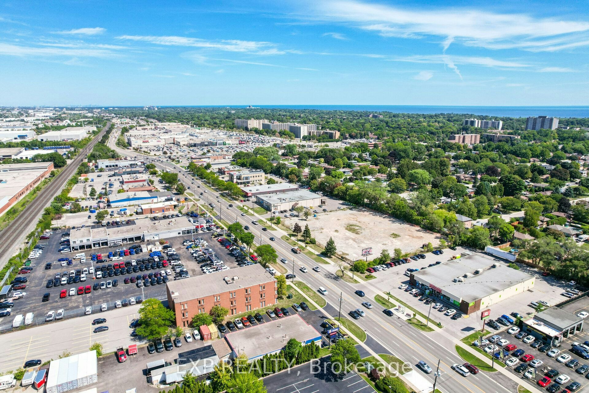 2362 Fairview Street, Burlington, ON, L7R 2E4 - 11