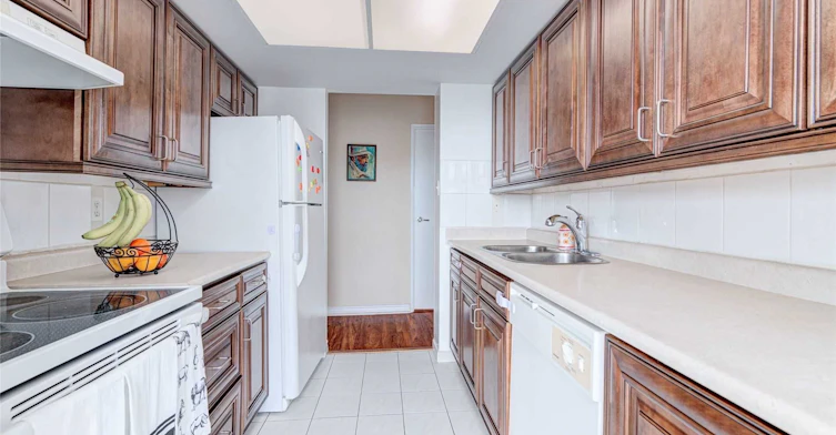 1406-5 Rowntree Road, Toronto, ON, M9V 5G9 - 8