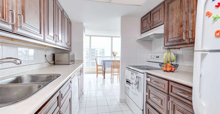 1406-5 Rowntree Road, Toronto, ON, M9V 5G9 - 10