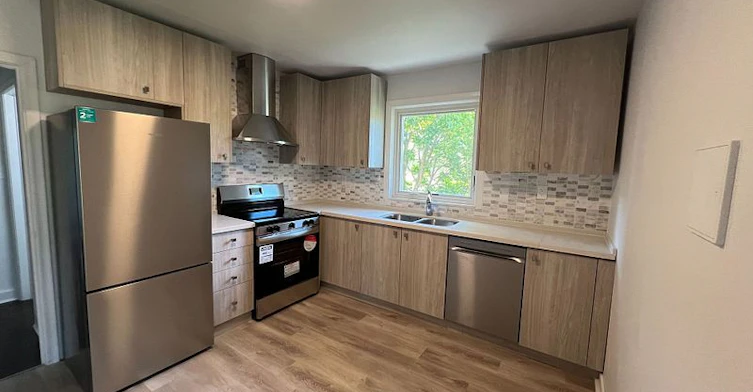 210 Renforth Main Floor Only Drive, Toronto, ON, M9C 2K7 - 4