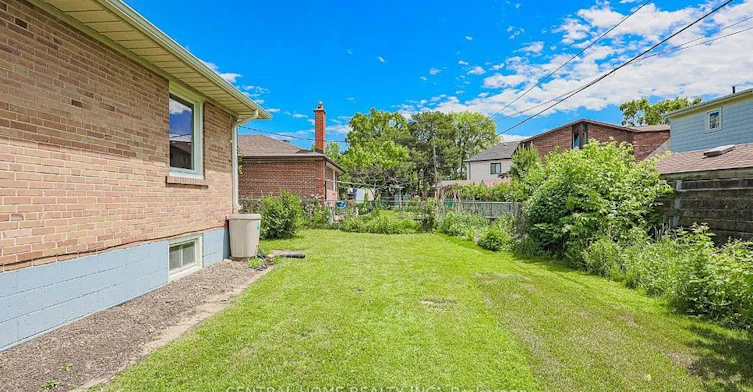 210 Renforth Main Floor Only Drive, Toronto, ON, M9C 2K7 - 10