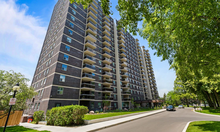 412-966 Inverhouse Drive