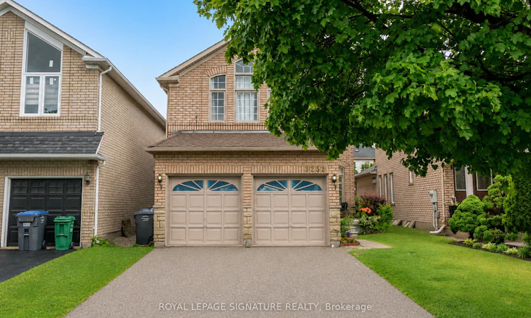 3252 Laburnum Crescent