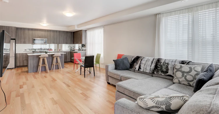 106-1180 Cawthra Road, Mississauga, ON, L5G 4K7 - 3