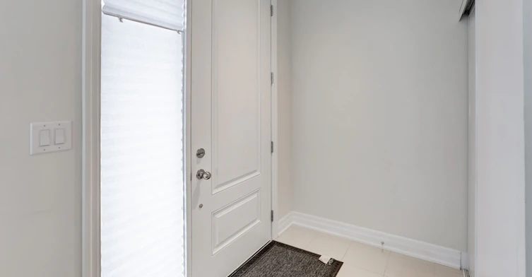 106-1180 Cawthra Road, Mississauga, ON, L5G 4K7 - 2