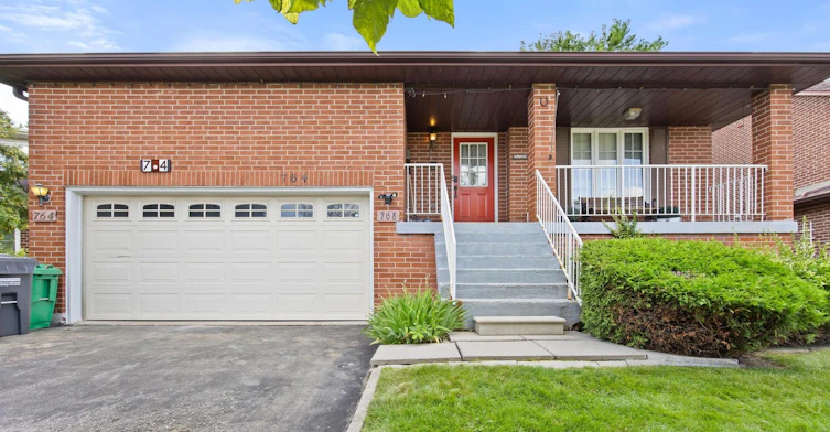764 Willowbank Trail, Mississauga, ON, L4W 3M1