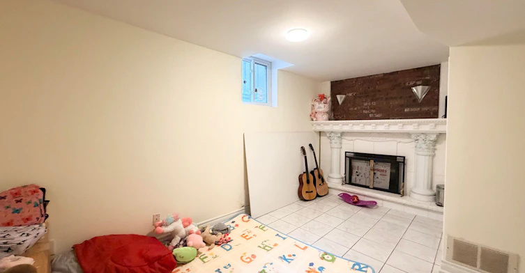 2587 Credit Valley Road, Mississauga, ON, L5M 4K7 - 4