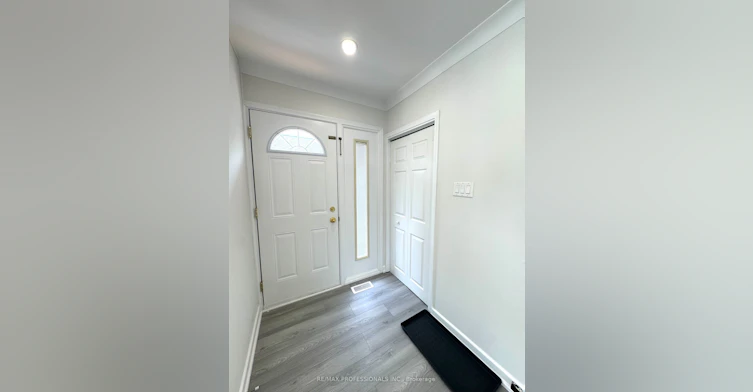 MAIN-24 Millburn Drive, Toronto, ON, M9B 2W9 - 2