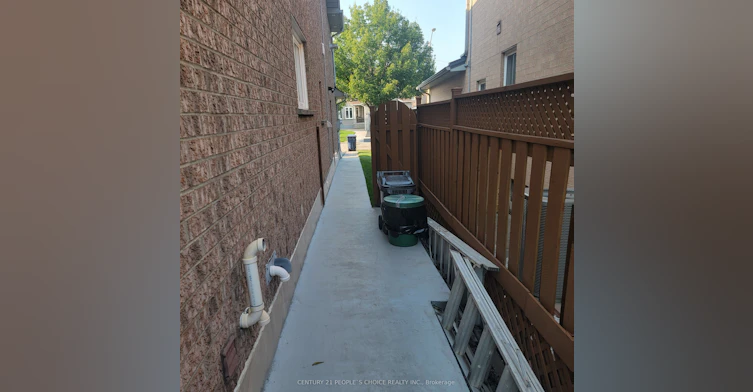 Bsmt-31 Pinecone Drive, Toronto, ON, M9W 7B5 - 18
