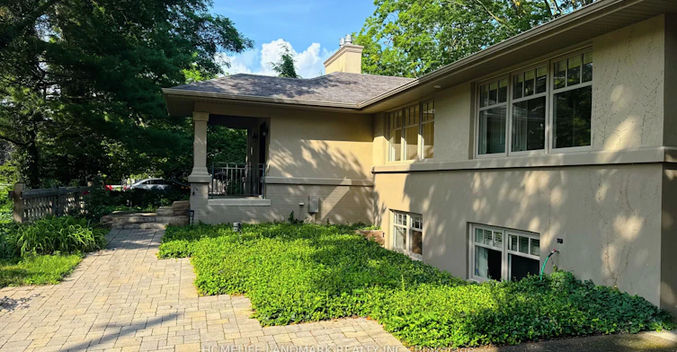 2062 Glenforest Crescent, Oakville, ON, L6J 2G4 - 2
