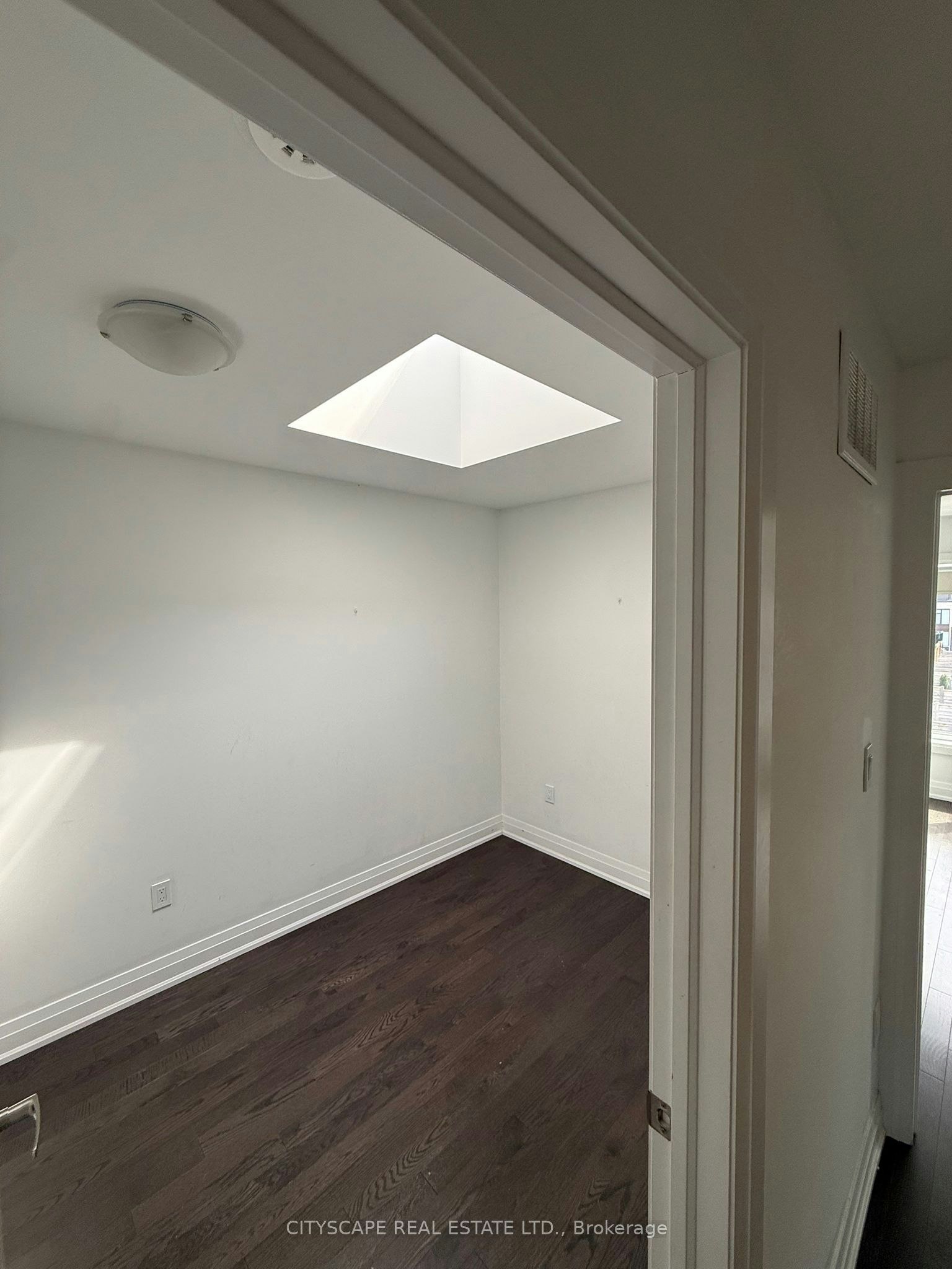 2-37 Wild Rose Gardens, Toronto, ON, M6L 0A5 - 6