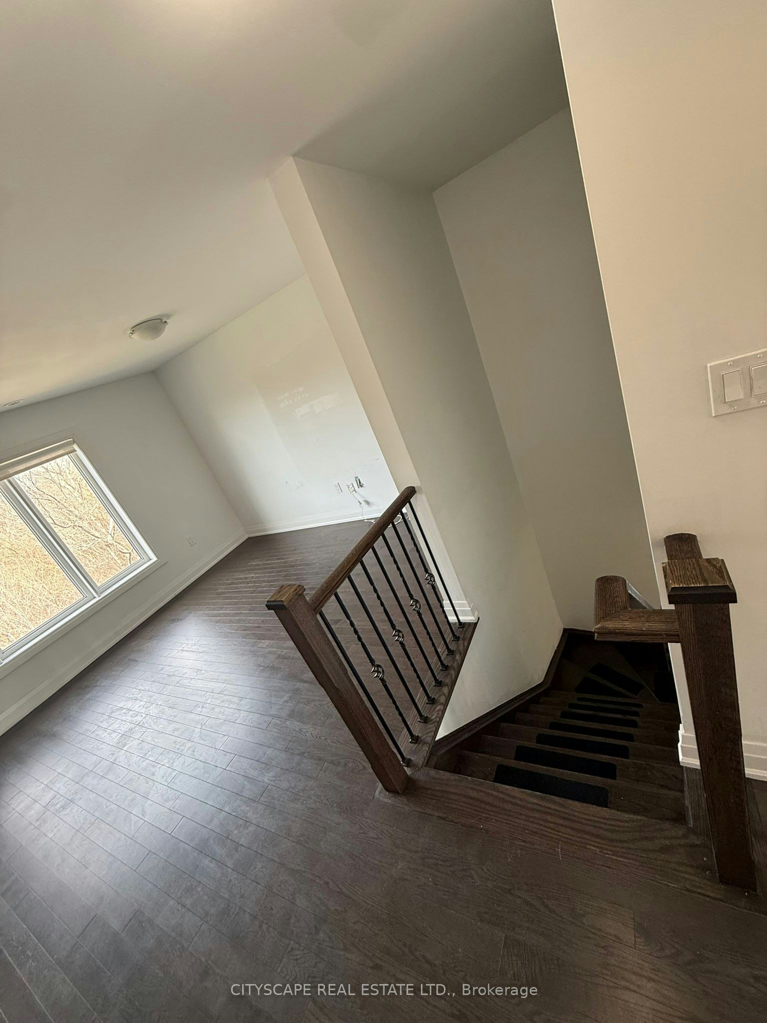 2-37 Wild Rose Gardens, Toronto, ON, M6L 0A5 - 2