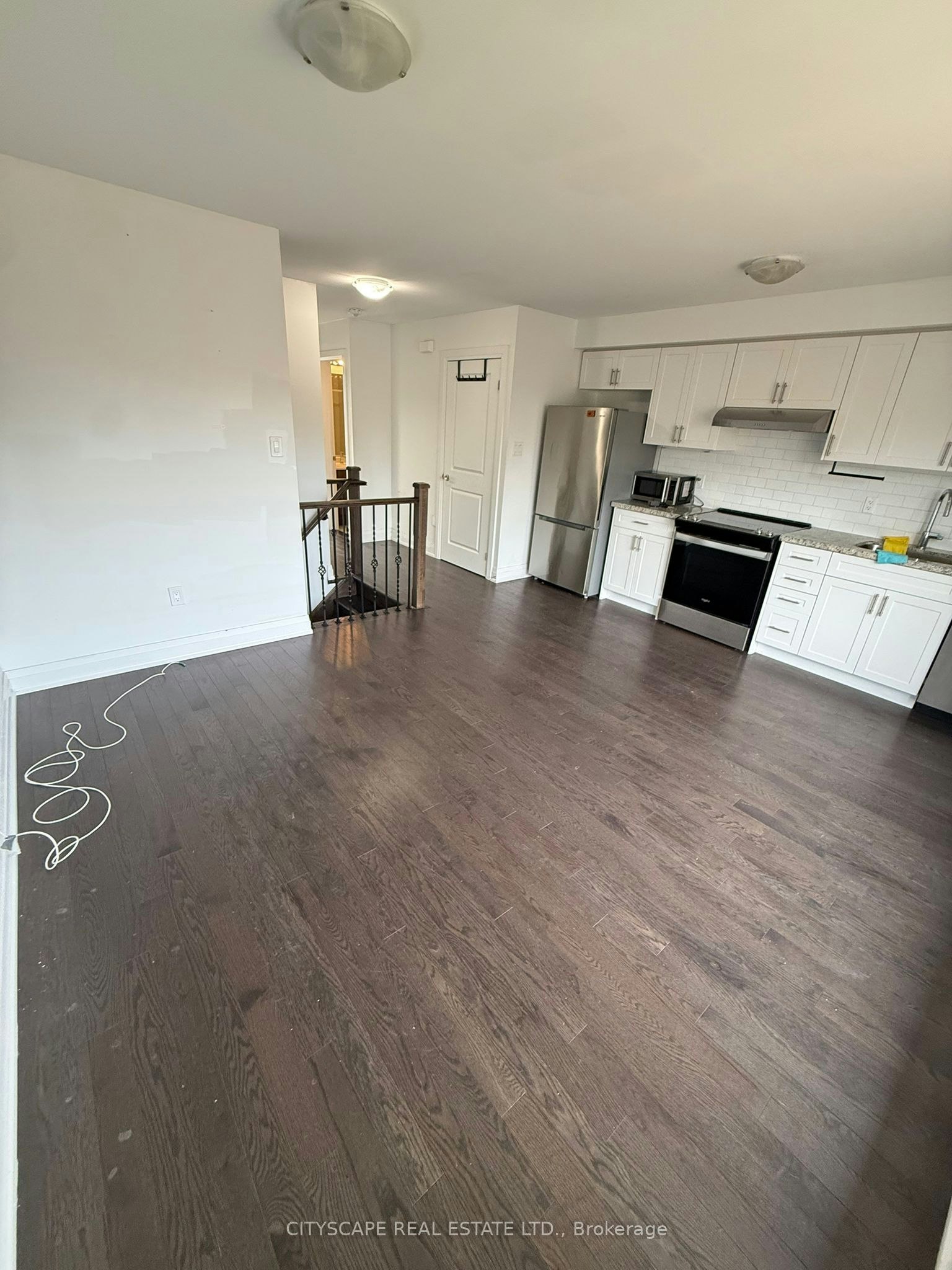 2-37 Wild Rose Gardens, Toronto, ON, M6L 0A5 - 5