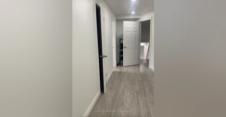 Lower-1596 Corkstone Glade, Mississauga, ON, L4W 2E7 - 6