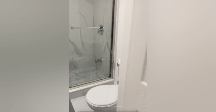 Lower-1596 Corkstone Glade, Mississauga, ON, L4W 2E7 - 10
