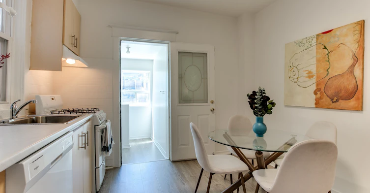 Main-17 Wade Avenue, Toronto, ON, M6H 1P4 - 29