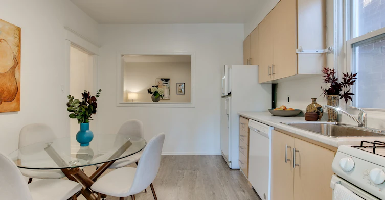 Main-17 Wade Avenue, Toronto, ON, M6H 1P4 - 31