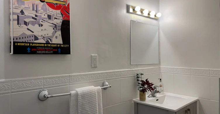 Main-17 Wade Avenue, Toronto, ON, M6H 1P4 - 26