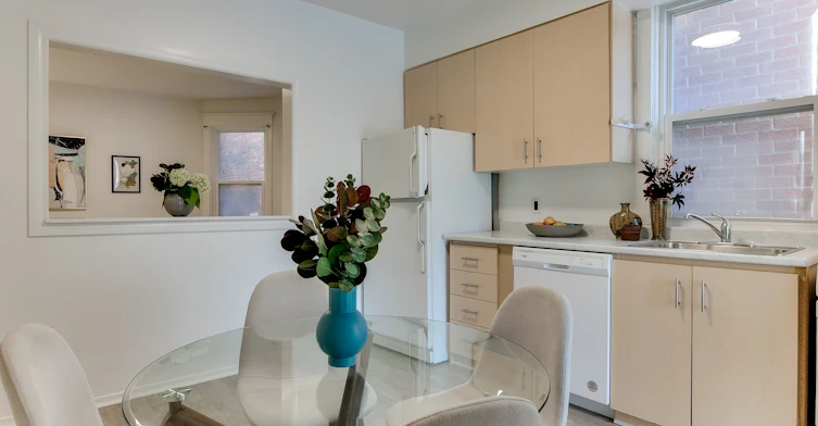 Main-17 Wade Avenue, Toronto, ON, M6H 1P4 - 32