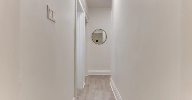 Main-17 Wade Avenue, Toronto, ON, M6H 1P4 - 5