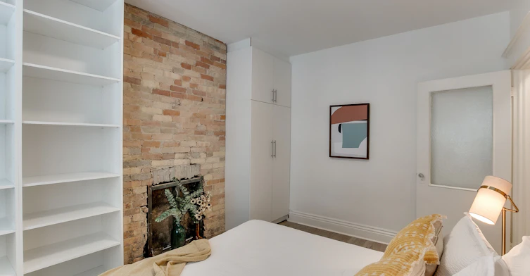 Main-17 Wade Avenue, Toronto, ON, M6H 1P4