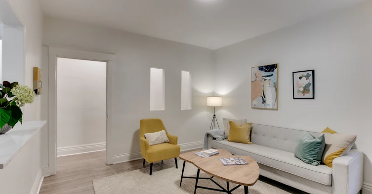 Main-17 Wade Avenue, Toronto, ON, M6H 1P4 - 19