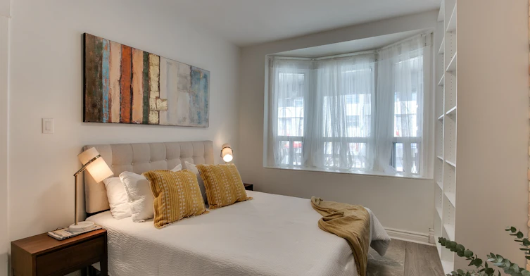 Main-17 Wade Avenue, Toronto, ON, M6H 1P4 - 3