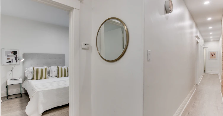 Main-17 Wade Avenue, Toronto, ON, M6H 1P4 - 10