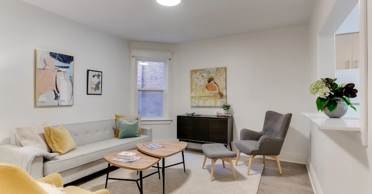 Main-17 Wade Avenue, Toronto, ON, M6H 1P4 - 15