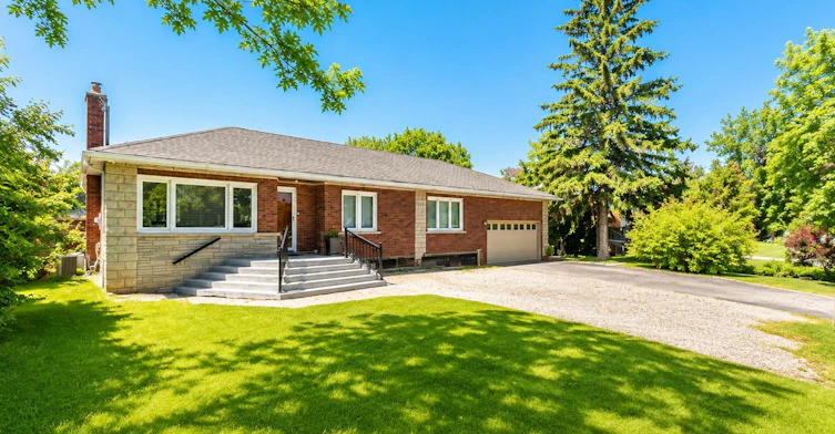 1285 Rebecca Street, Oakville, ON, L6L 1Z3
