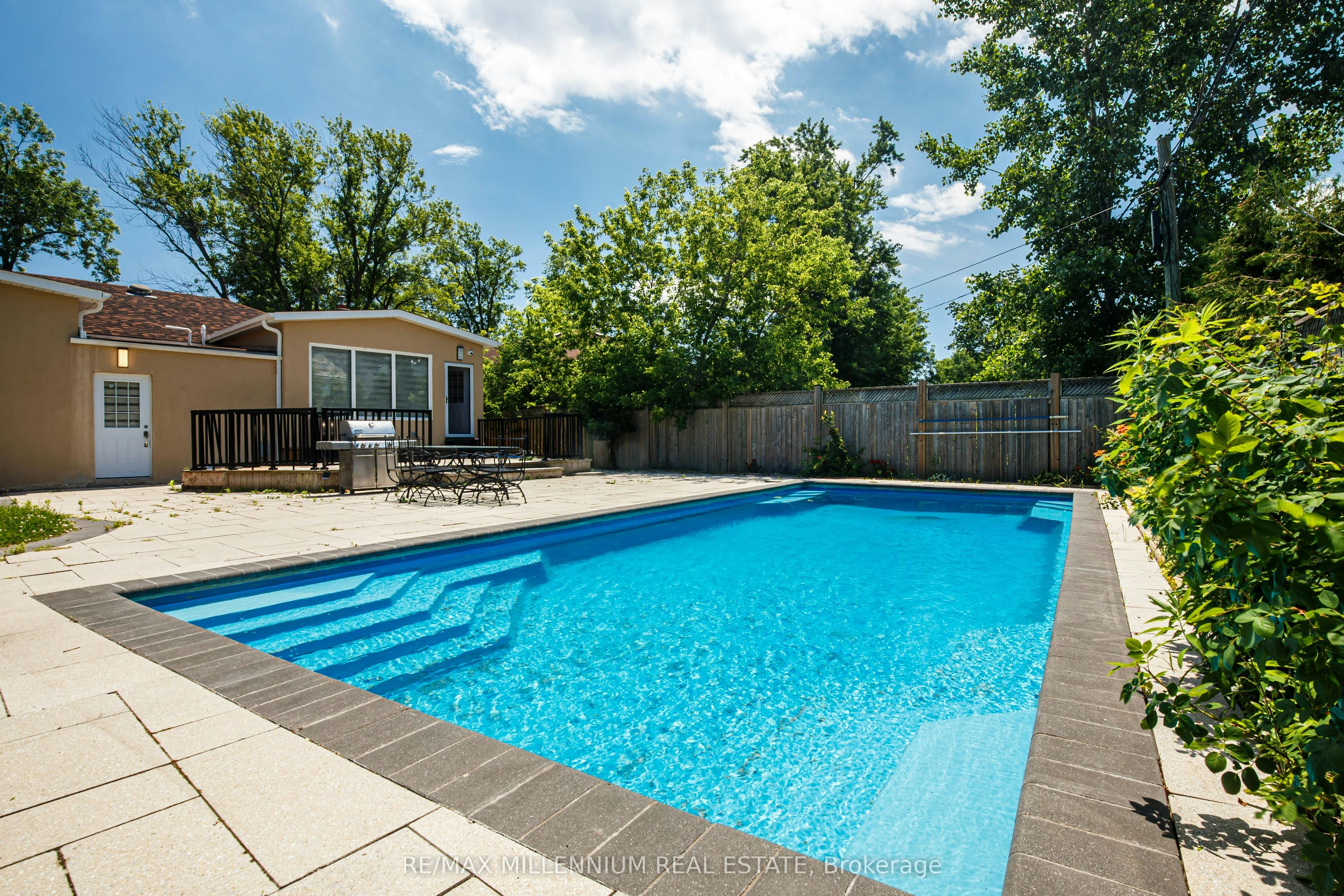 1285 Rebecca Street, Oakville, ON, L6L 1Z3 - 7
