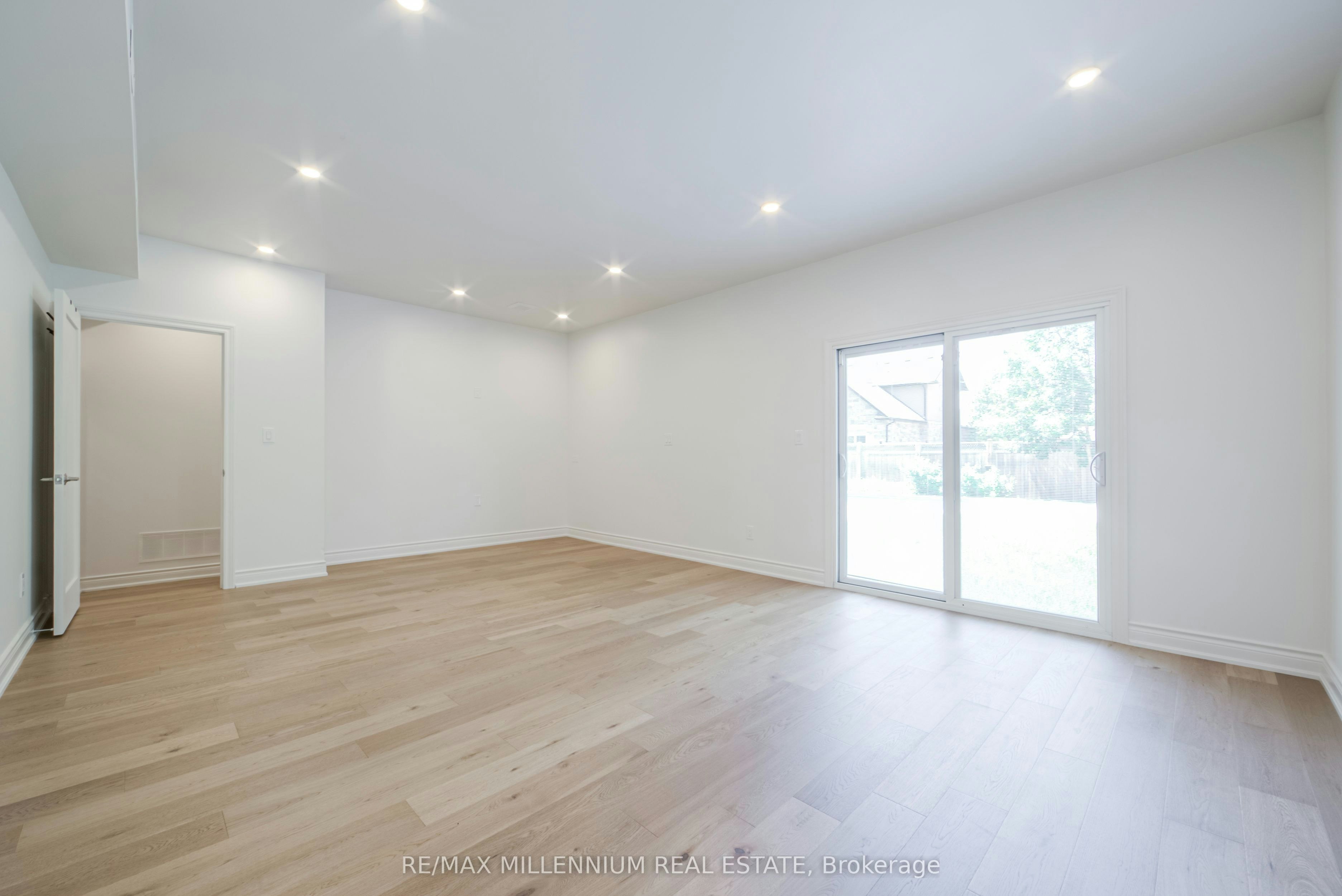 1285 Rebecca Street, Oakville, ON, L6L 1Z3 - 39
