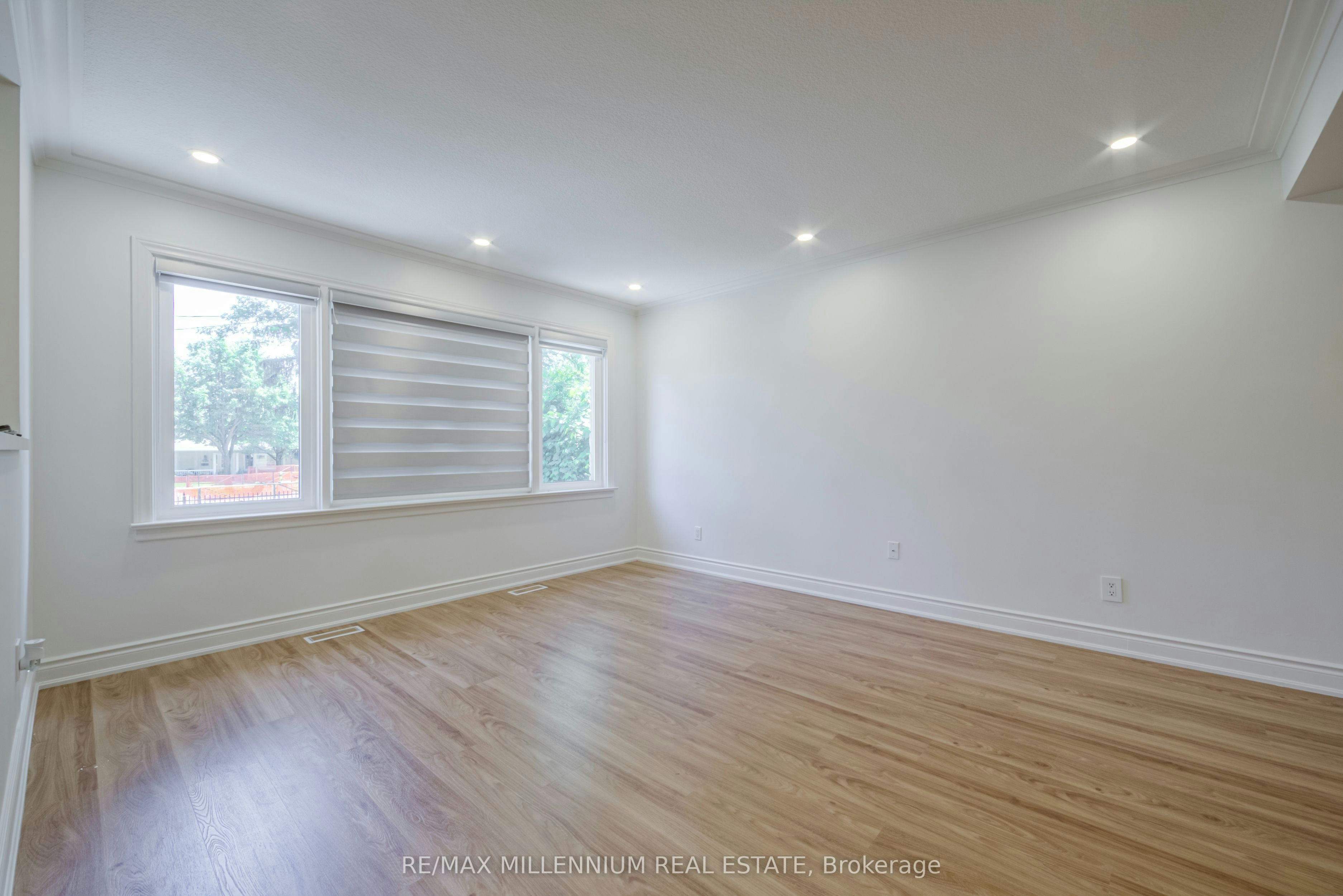 1285 Rebecca Street, Oakville, ON, L6L 1Z3 - 12