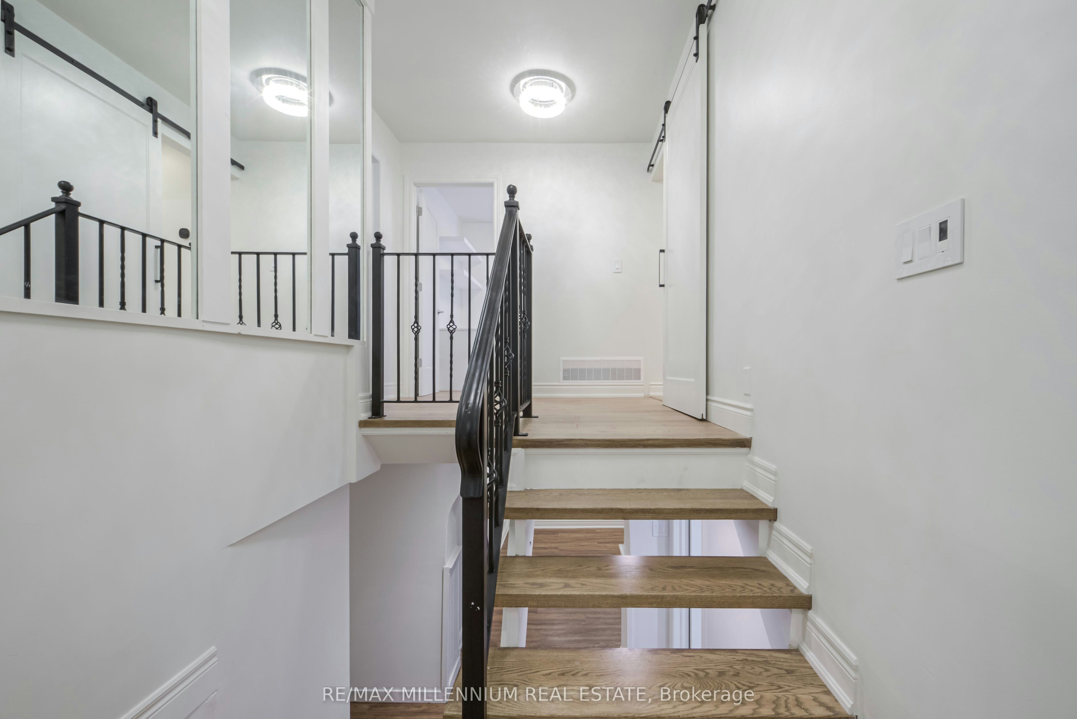 1285 Rebecca Street, Oakville, ON, L6L 1Z3 - 37