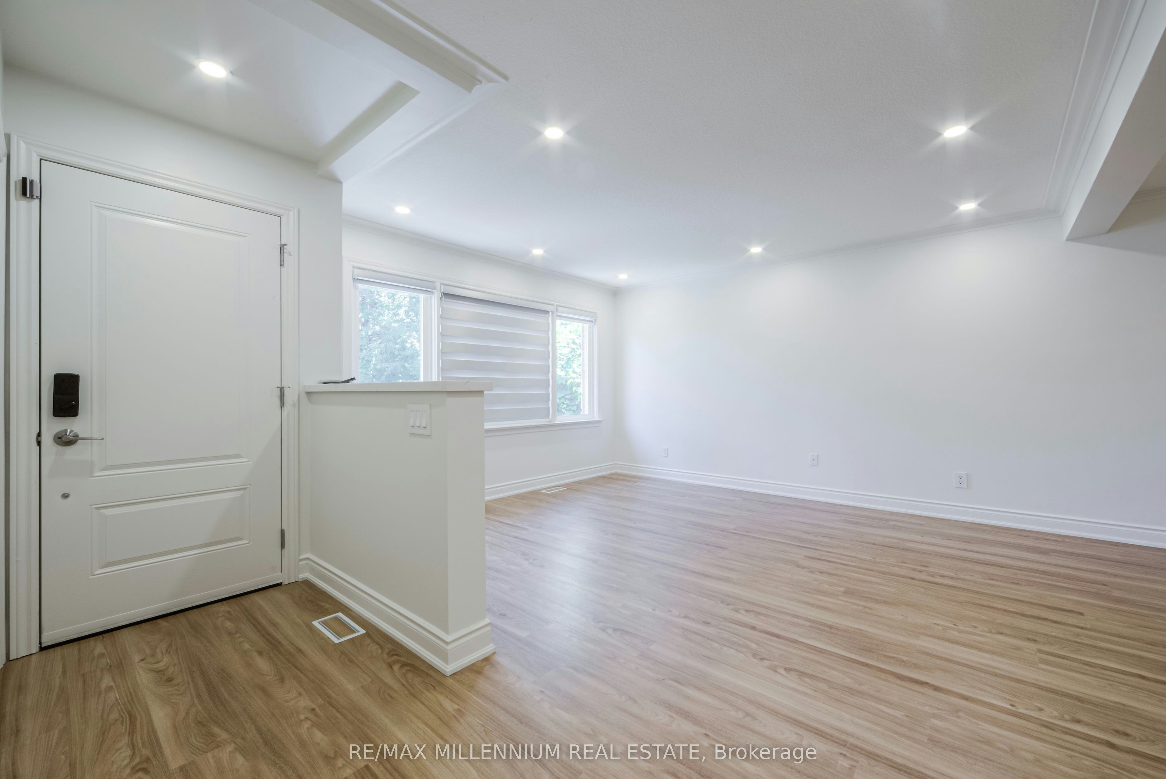 1285 Rebecca Street, Oakville, ON, L6L 1Z3 - 11