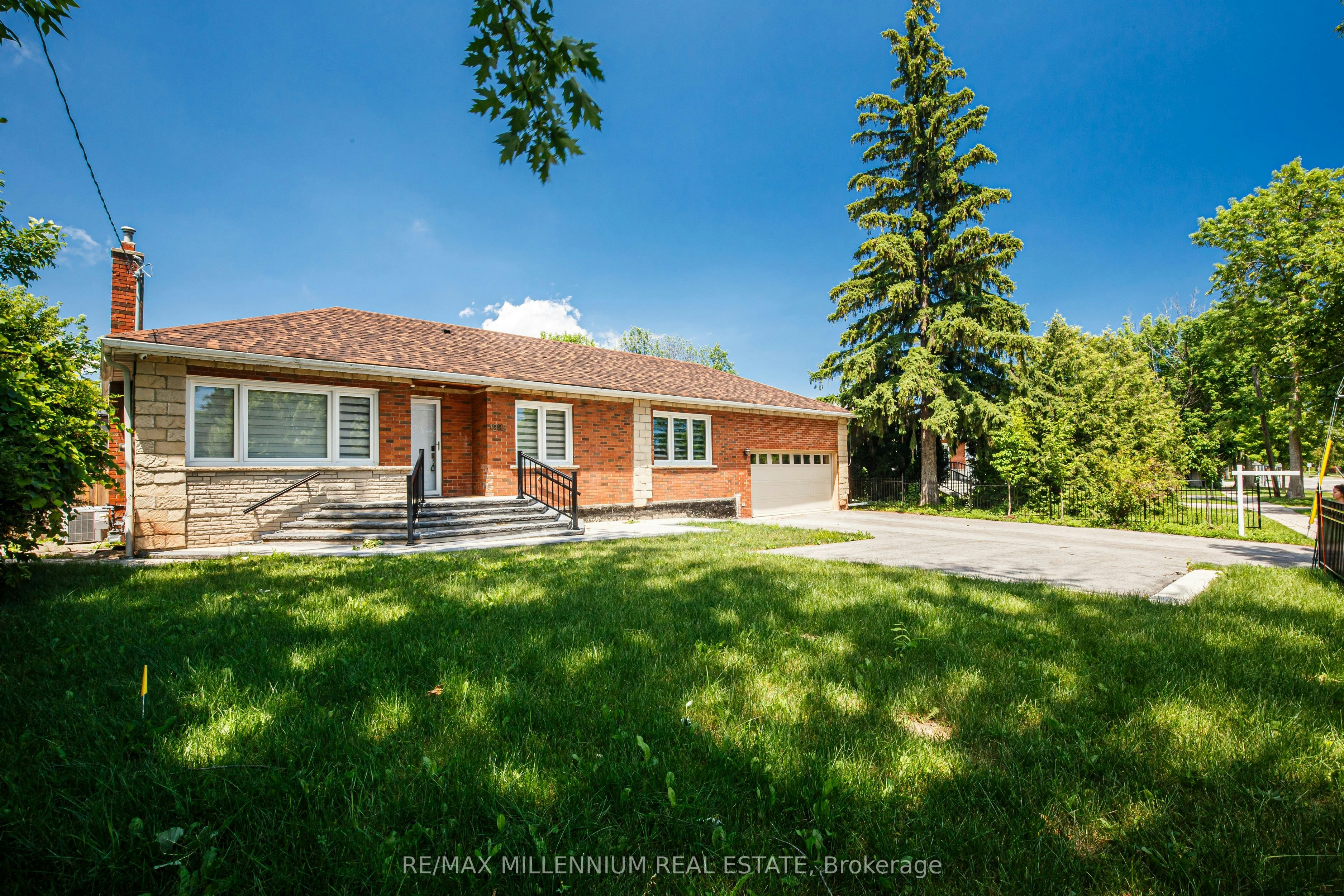 1285 Rebecca Street, Oakville, ON, L6L 1Z3 - 2