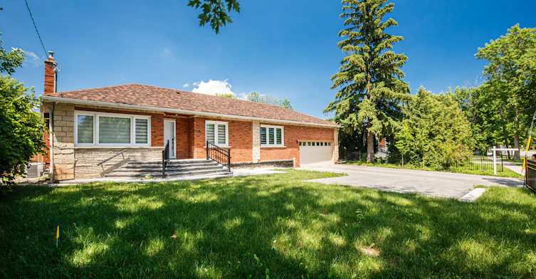 1285 Rebecca Street, Oakville, ON, L6L 1Z3 - 2