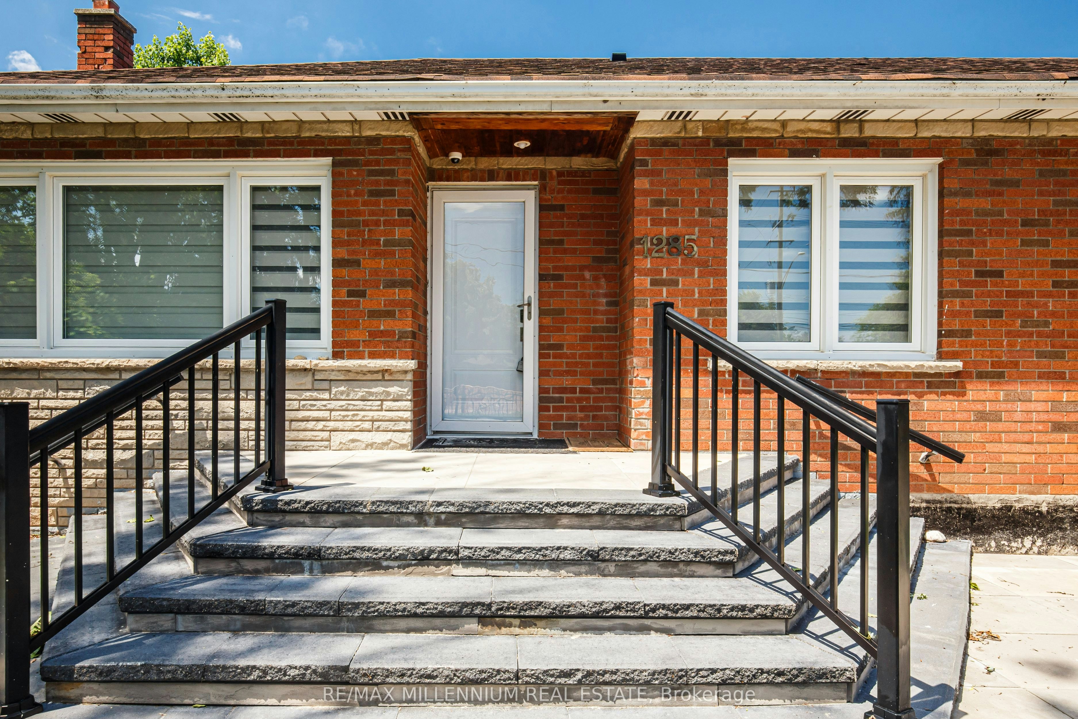 1285 Rebecca Street, Oakville, ON, L6L 1Z3 - 3