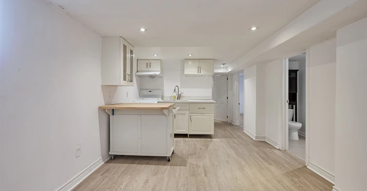 Bsmt-1026 Haig Boulevard, Mississauga, ON, L5E 2M5 - 4