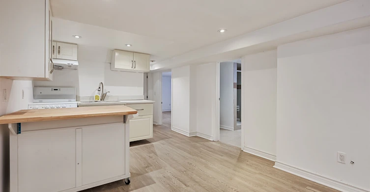 Bsmt-1026 Haig Boulevard, Mississauga, ON, L5E 2M5 - 5