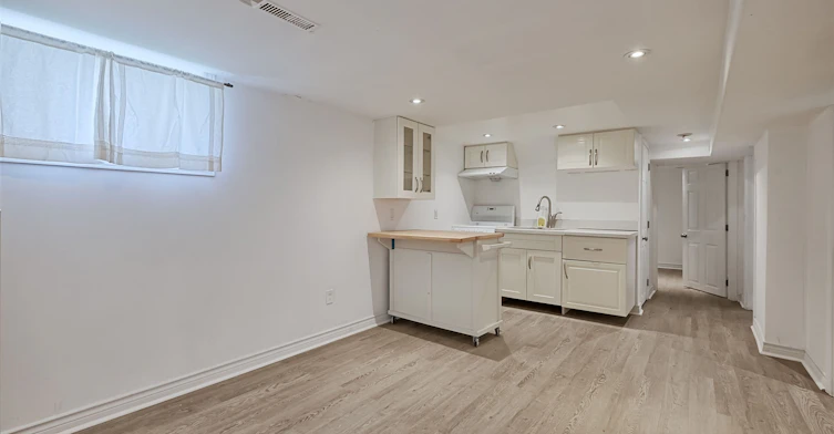 Bsmt-1026 Haig Boulevard, Mississauga, ON, L5E 2M5 - 3