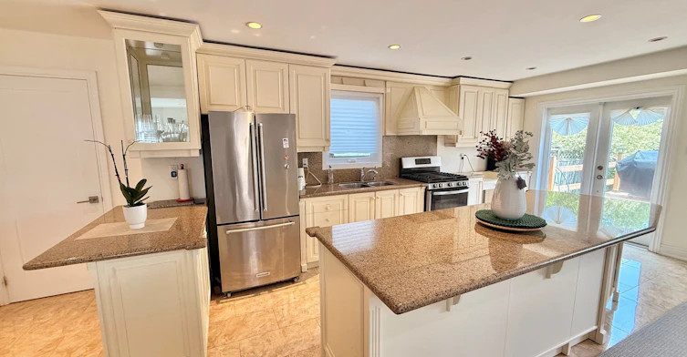 2197 Munn's Avenue, Oakville, ON, L6H 3S9 - 4