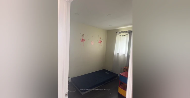 Upper-3038 Coral Drive, Mississauga, ON, L4T 1Z3 - 7