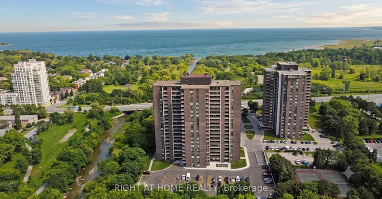 808-1535 Lakeshore Road E, Mississauga, ON, L5E 3E2