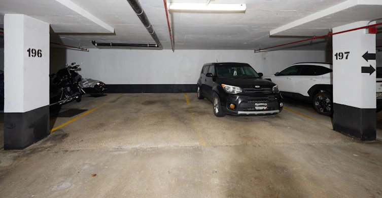 808-1535 Lakeshore Road E, Mississauga, ON, L5E 3E2 - 18